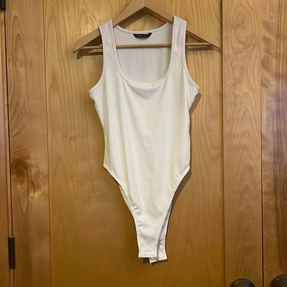 SHEIN White Bodysuit Size Medium